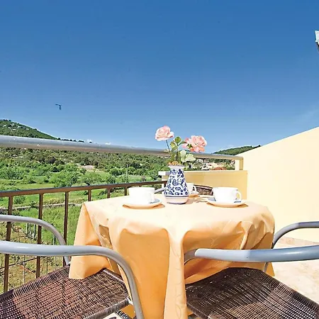 5 Bedroom Pet Friendly In Banj