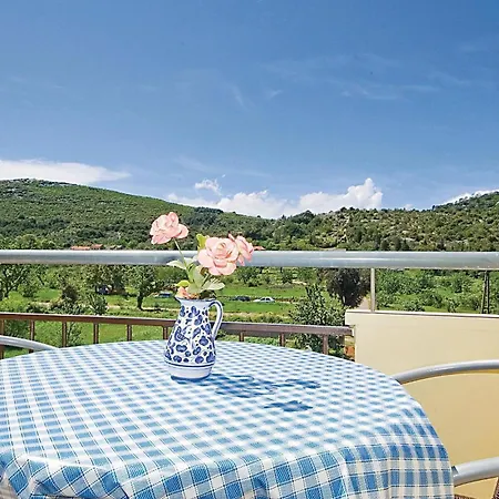 5 Bedroom Pet Friendly In