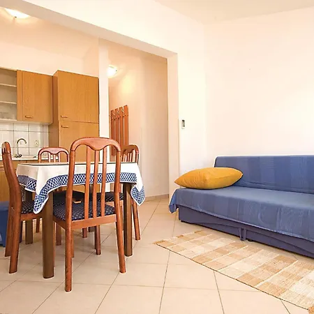 5 Bedroom Pet Friendly In Holiday home *